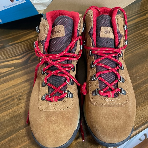 Columbia Boots - Picture 4 of 4